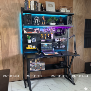 Kệ Pegboard áp tường làm bàn học