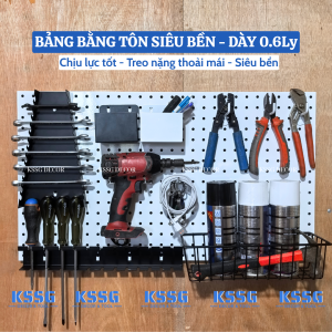 Tấm tôn đục lỗ Pegboard cài móc treo phụ kiện tại cửa hàng