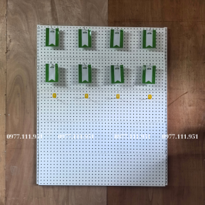 Kệ Pegboard gắn tường treo vợt cầu lồng