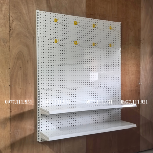 Kệ Pegboard gắn tường treo vợt cầu lồng