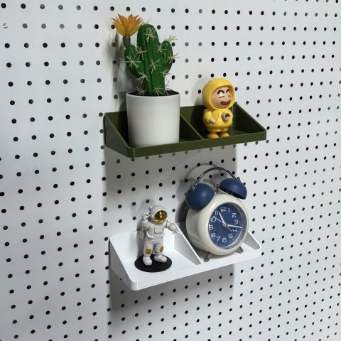 Hộp nhựa xéo 2 ngăn màu trắng, cận cảnh chất liệu