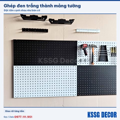 Nhiều tấm pegboard lỗ vuông 80×40cm màu trắng ghép trên tường