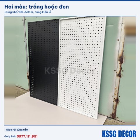 Tấm tôn lỗ 100×50cm màu đen, cận cảnh màu sơn