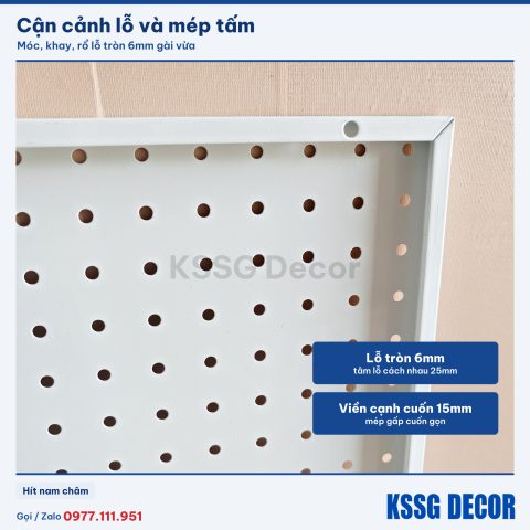 Cận cảnh tấm tôn lỗ 70×50cm màu đen
