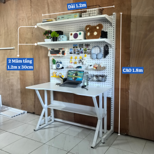 Kệ Pegboard áp tường làm bàn học