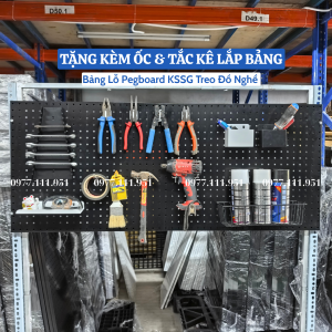 Tấm tôn đục lỗ cài móc treo phụ kiện