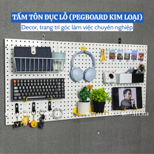 Tấm tôn đục lỗ cài móc treo phụ kiện