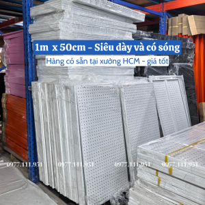Tấm tôn đục lỗ 1mx50 có sóng chịu lực
